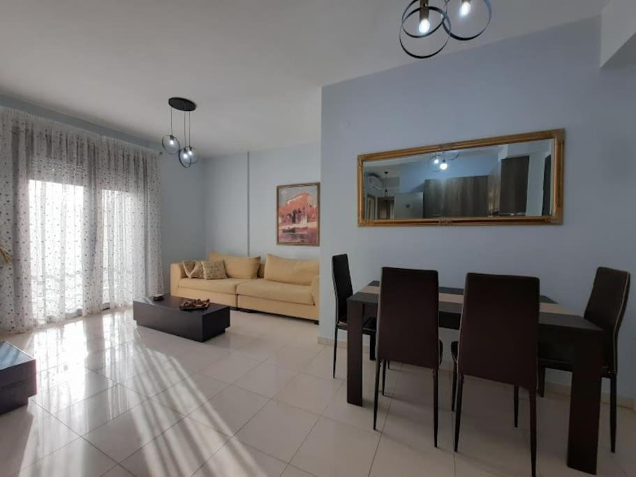 Apartment Two Bedroom Modern *